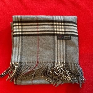 V. Fraas Scarf-NWT